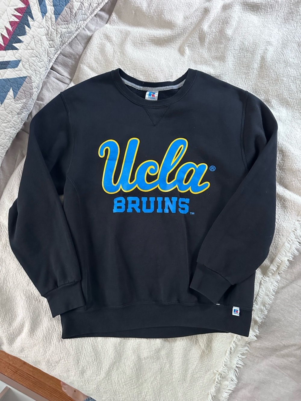 Vintage Russell Athletic UCLA Bruins Black Crewneck Sweatshirt size L